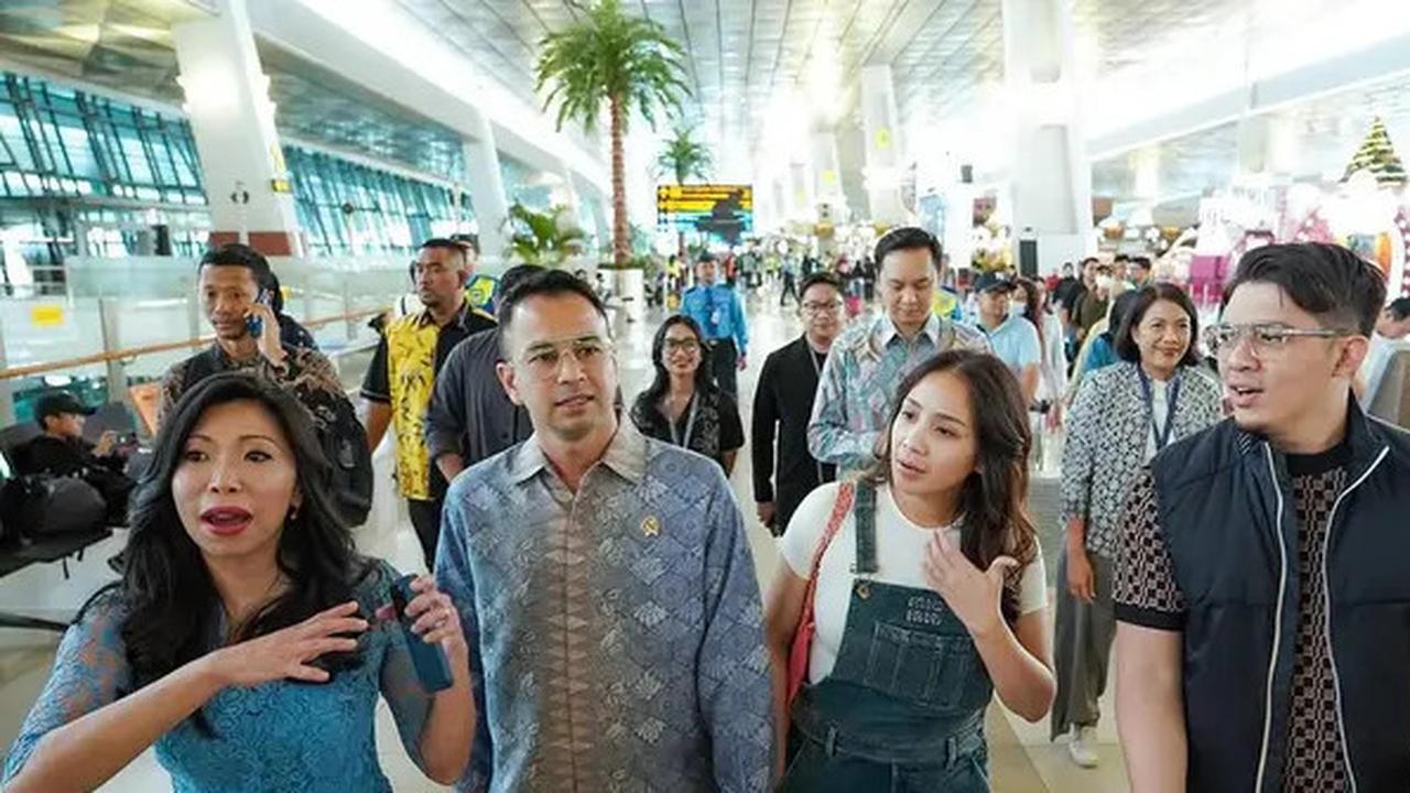 Harga Outfit Saltum Nagita Slavina saat Temani Raffi Ahmad Kunjungan Kerja ke Bandara Soekarno-Hatta Bikin Melongo