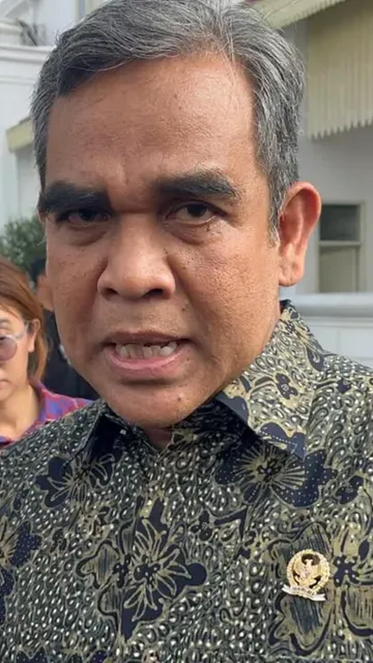 Menanggapi usul itu, Sekjen Partai Gerindra Ahmad Muzani menegaskan kalau keputusan cawapres menjadi wewenang penuh Prabowo. Hingga kini, Muzani belum tahu siapa yang akan diajak menjadi cawapres.<br>