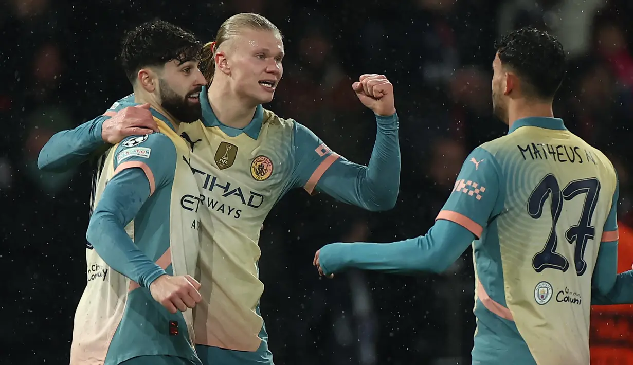 Tiga menit kemudian atau pada menit ke-53, keunggulan Manchester City bertambah lewat aksi Erling Haaland. (Franck FIFE/AFP)