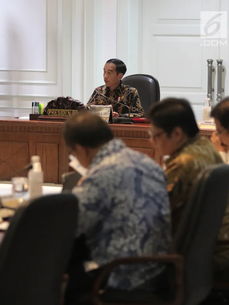 Jokowi Rapat Bareng Menteri Kabinet Kerja