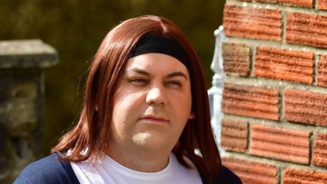 Sampai Usianya 19 Tahun, Pemuda Ini Tak Tahu Kalau Dirinya Seorang Wanita