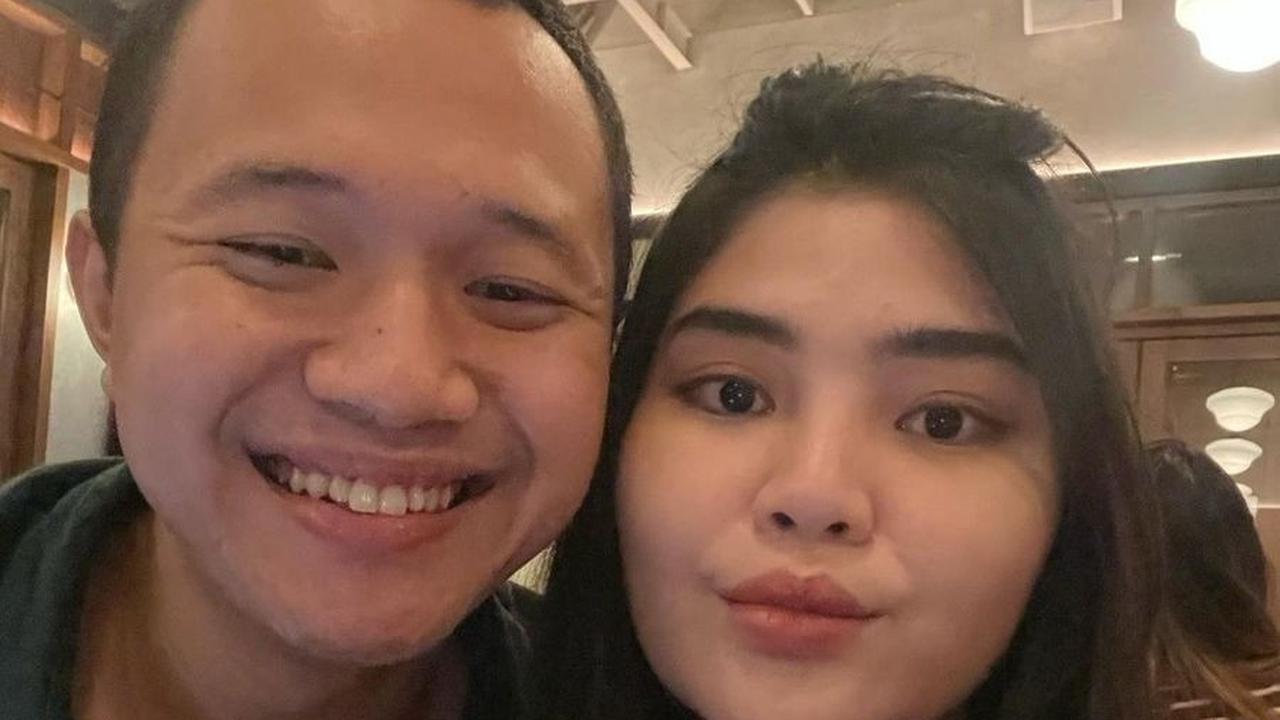 Potret Rosa Meldianti Hamil Besar Selalu Mesra Bareng Suami, Perut Makin Buncit dan Jenis Kelamin Bayi Masih Rahasia