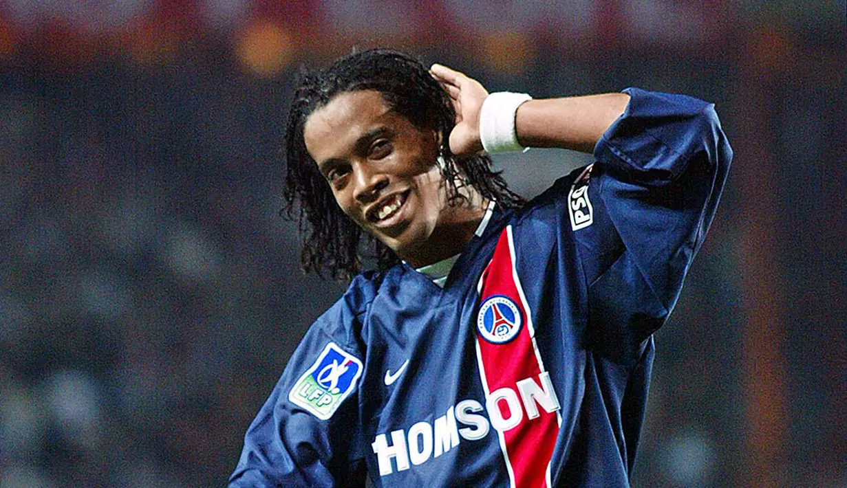 Pesepak bola kelahiran 21 Maret 1980 itu memulai petualangan di Eropa dengan bergabung bersama Paris Saint Germain. (AFP/Jacques Demarthon) 