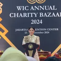Melihat gaya elegan Selvi Ananda dengan serba emas di WIC 2024 (@cynthiaganesha)