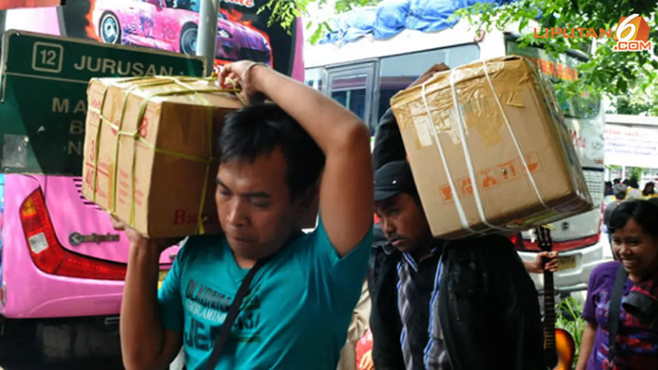 pemudik-kalideres-130805b.jpg