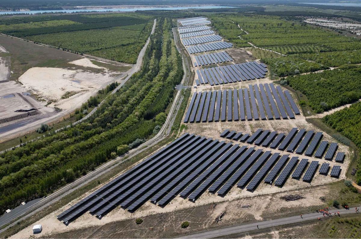 FOTO:  Intip Areal Bekas Tambang Batubara Diubah Menjadi Kawasan Sumber Energi Terbarukan Yang Hijau