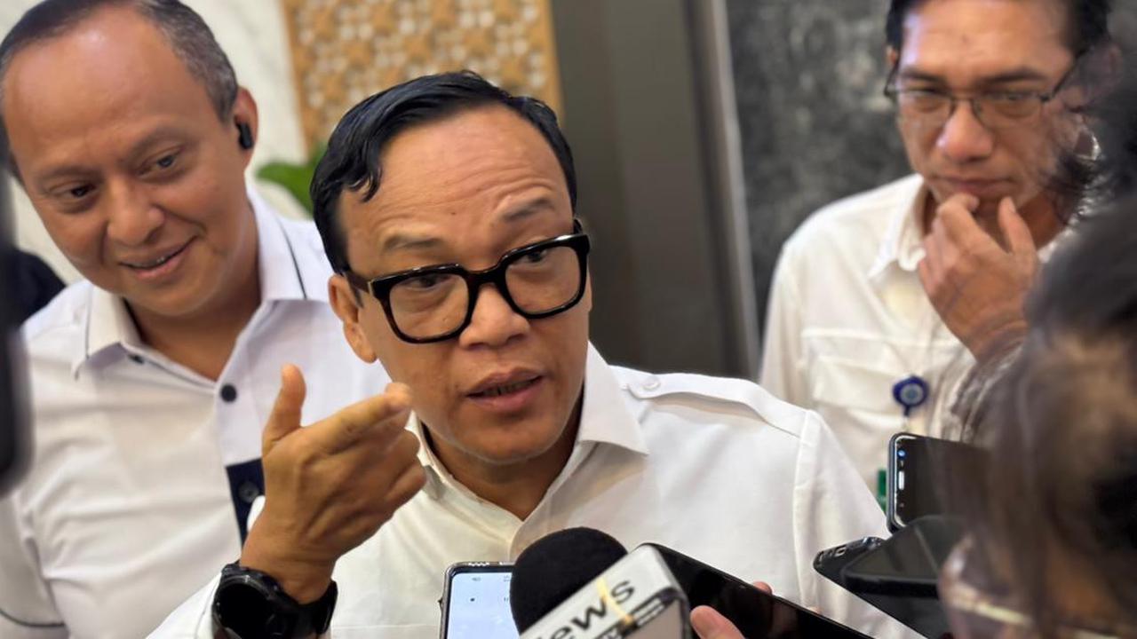 VIDEO:  Panas! Wamenaker Noel Emosi Ke Pejabat Bumiputera Sebut Hina Prabowo "Kita Bukan Binatang!"