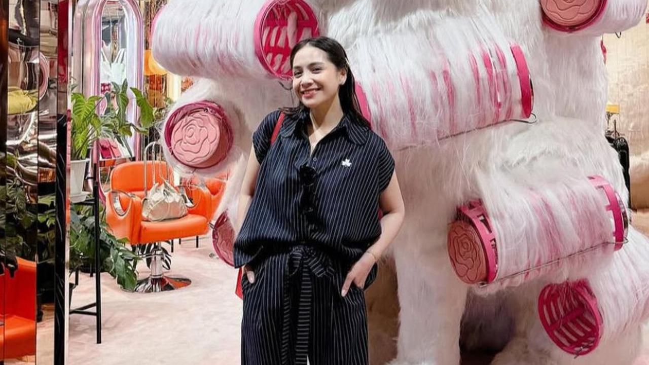 5 Penampilan Nagita Slavina yang Mendadak di Bangkok, Wajah Glowing Jadi Perbincangan