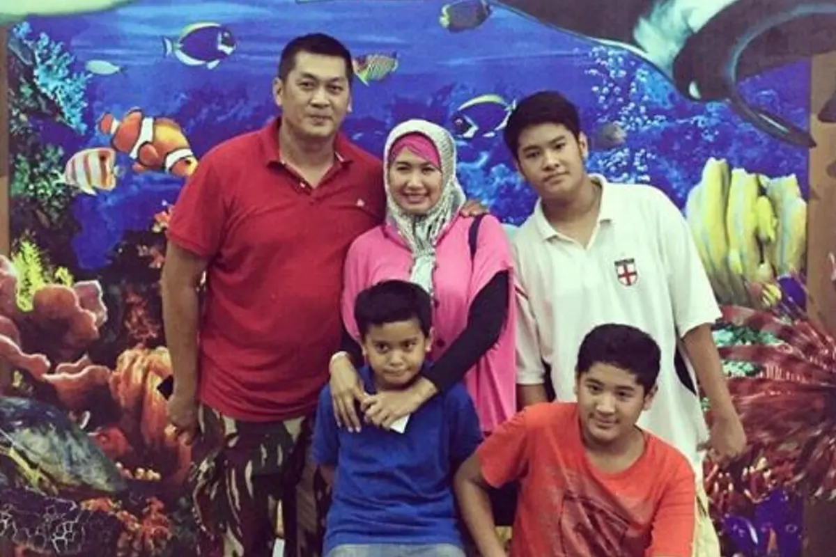[Bintang] Donny Kesuma dan Yuni Indriyati