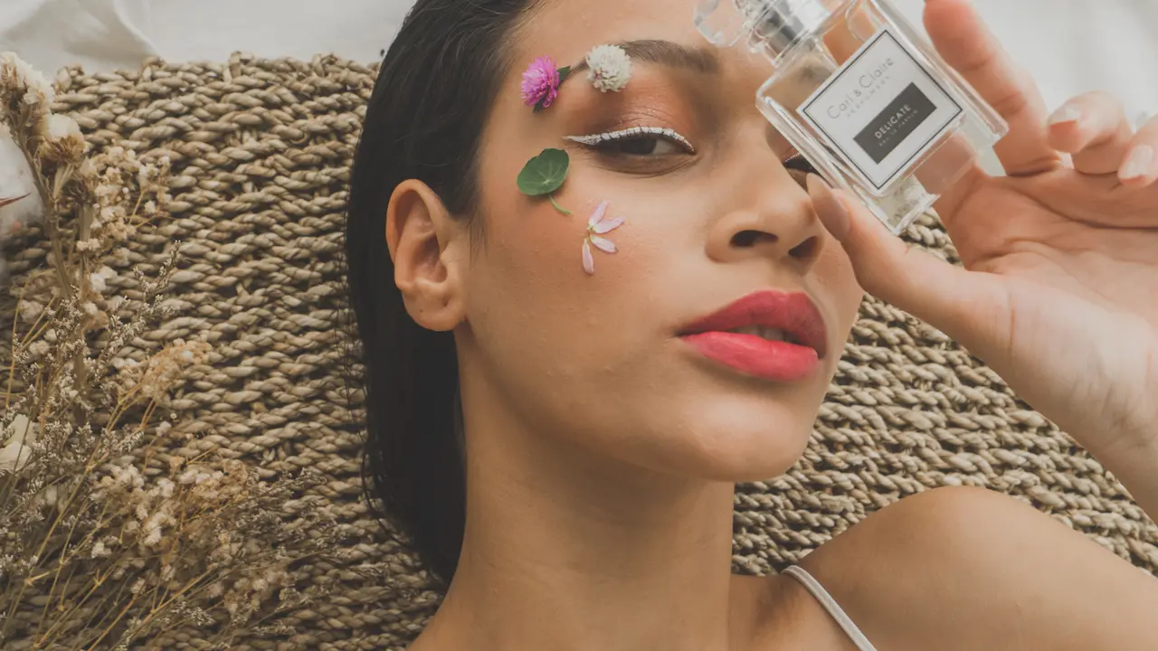 Mengabaikan Momen Pandemi di Ulang Tahun Pertama dengan Koleksi Parfum