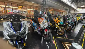 Puluhan Yamaha NMax dan XMax Adu Ganteng di Customaxi Bandung 2026
