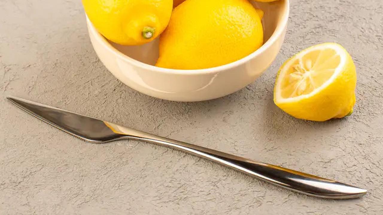 Cara Mencerahkan Bibir Gelap dengan Timun, Solusi Alami yang Efektif
