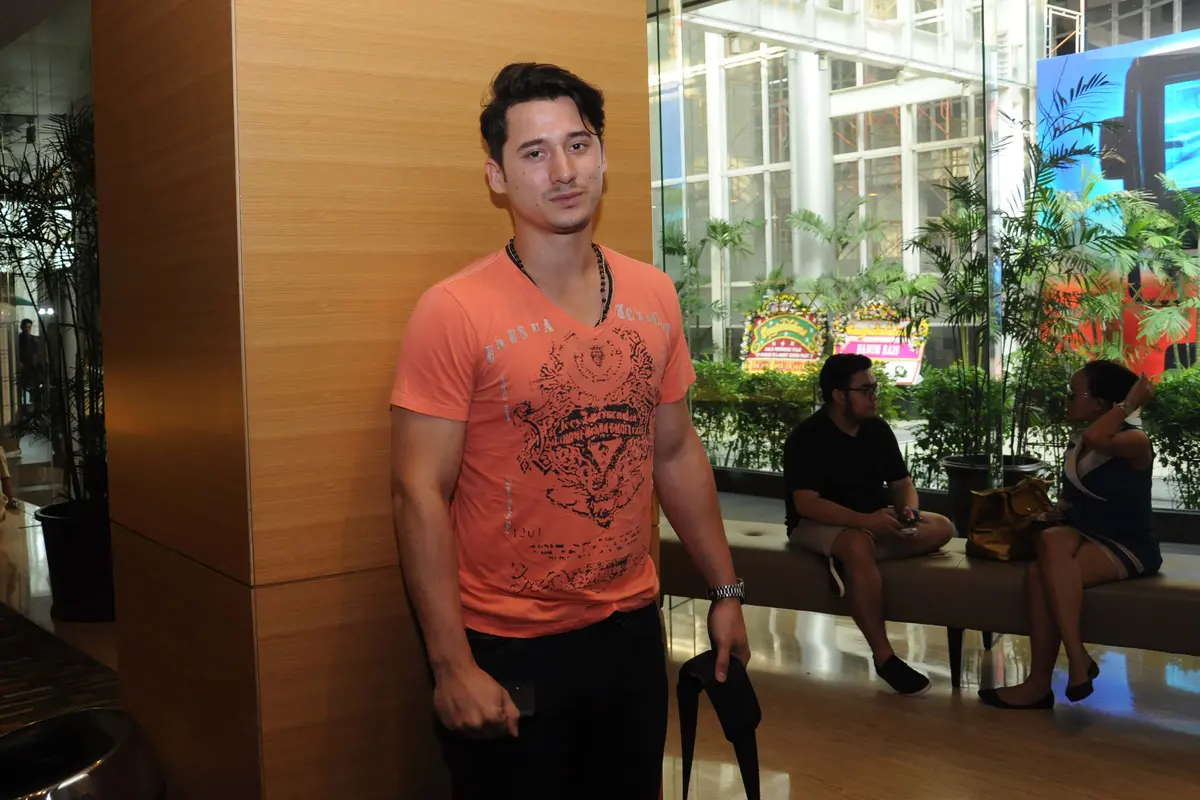 Film `99 Cahaya di Langit Eropa` Resmi Dirilis, Nino Fernandez Sakit Hati