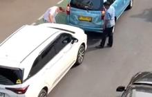 Mobil Saling Senggol, Sikap Dua Sopir Ini Tuai Pujian Warganet
