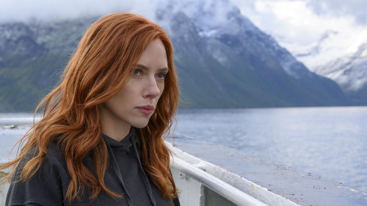 Setelah 10 Tahun Berusaha, Scarlett Johansson Akhirnya Masuk 'JURASSIC WORLD', Meski Perannya Singkat