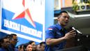 Ketua Umum Partai Demokrat Agus Harimurti Yudhoyono (AHY) memberikan pandangan awal tahun dan isu terkini di DPP Partai Demokrat, Jakarta, Kamis (12/1/2023). Salah satu isu yang dibahas yakni berkaitan dengan penyelenggaraan Pemilu 2024. (Liputan6.com/Faizal Fanani)