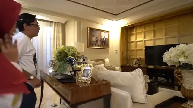 7 Penampakan Isi Rumah Mewah Andre Taulany, Berkonsep American Modern