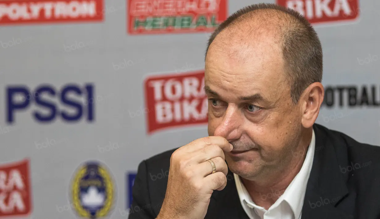 "Ini tantangan baru yang sangat menarik. Saya siap bekerja keras untuk Bali United," ucap Hans Peter Schaller. (Bola.com/Vitalis Yogi Trisna)