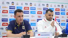 Hector Souto dan Muhammad Albagir mewakili Timnas Futsal Indonesia dalam sesi konferensi pers jelang semifinal Piala AFF Futsal 2026 di Bangkok, Kamis (9/4/2026). (Dok. FFI)