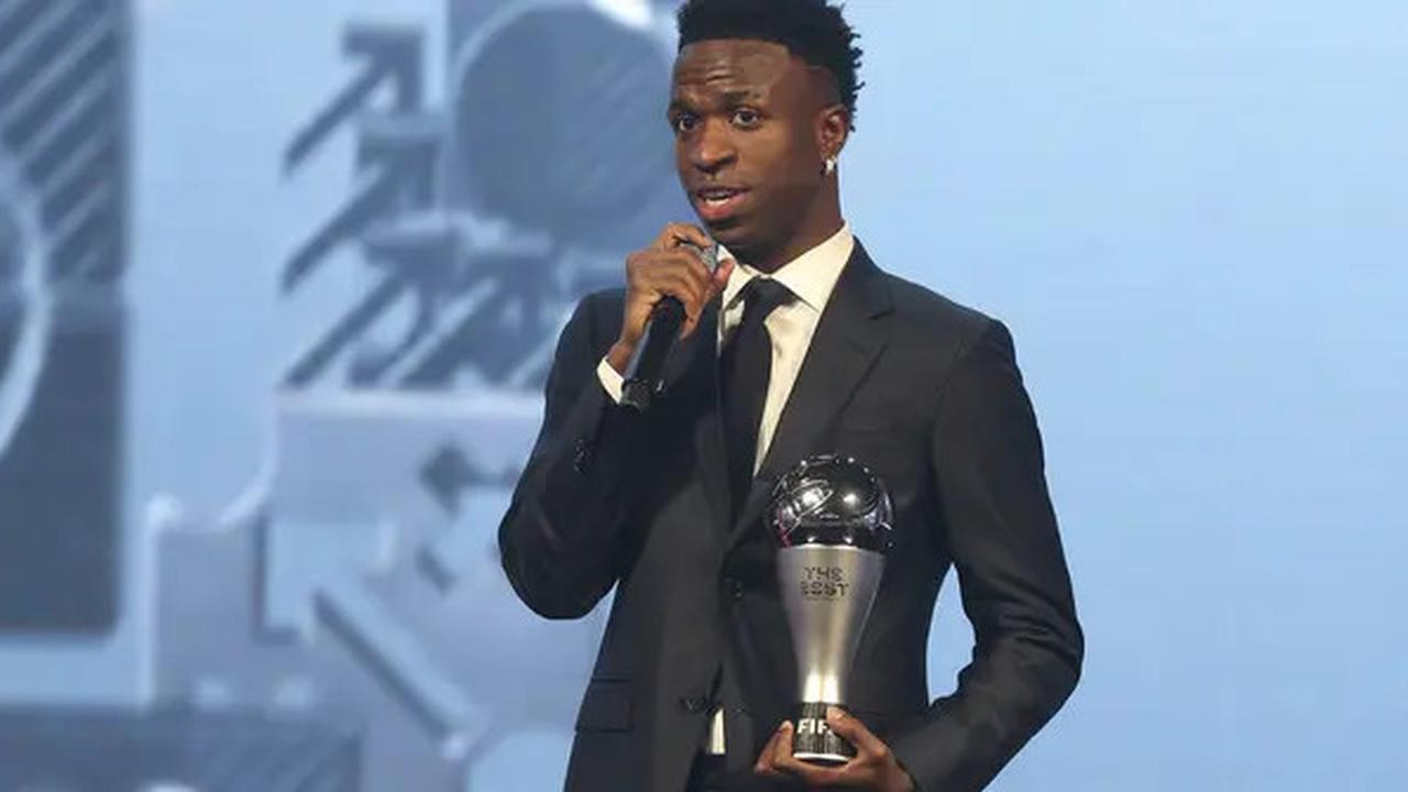 Blak-blakan Mohamed Salah Ungkap Alasan Memilih Vinicius Jr pada Penghargaan Pemain Terbaik FIFA 2024