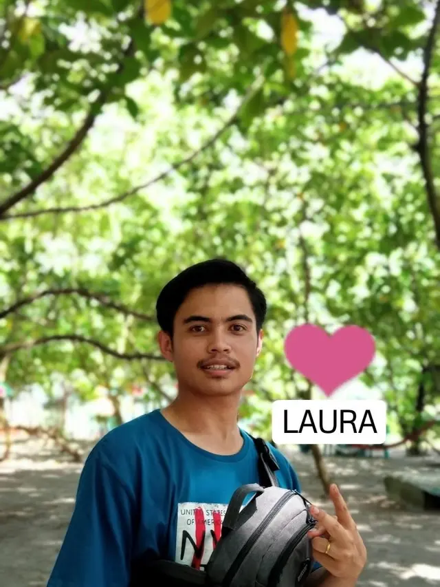 7 Editan Foto Pria Ingin Bersama Cinta Laura Ini Hasilnya Kocak