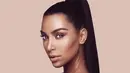 Dilansir dari Instyle, dalam sebuah wawancara Kim Kardashian pernah mengatakan bahwa ia adalah pribadi yang malu untuk berdansa di kelab. (instagram/kimkardashian)