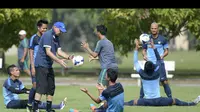 Live dari Hanoi: Apa 'Obat Kuat' Timnas Setelah Berlatih?