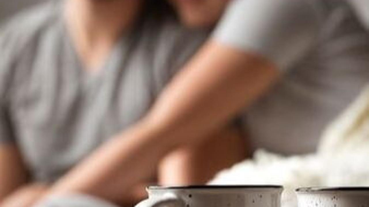Dengan memulai hari bersama dalam kebahagiaan, Anda dan pasangan akan lebih siap menghadapi tantangan sehari-hari dengan semangat dan cinta yang lebih besar.