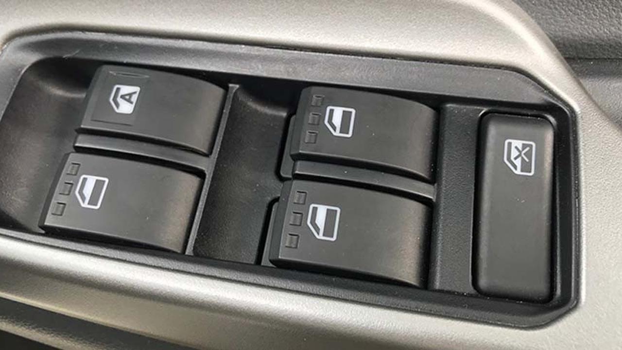 Tak Perlu ke Bengkel, Begini Metode Sederhana Pasang Central Lock Mobil Sendiri