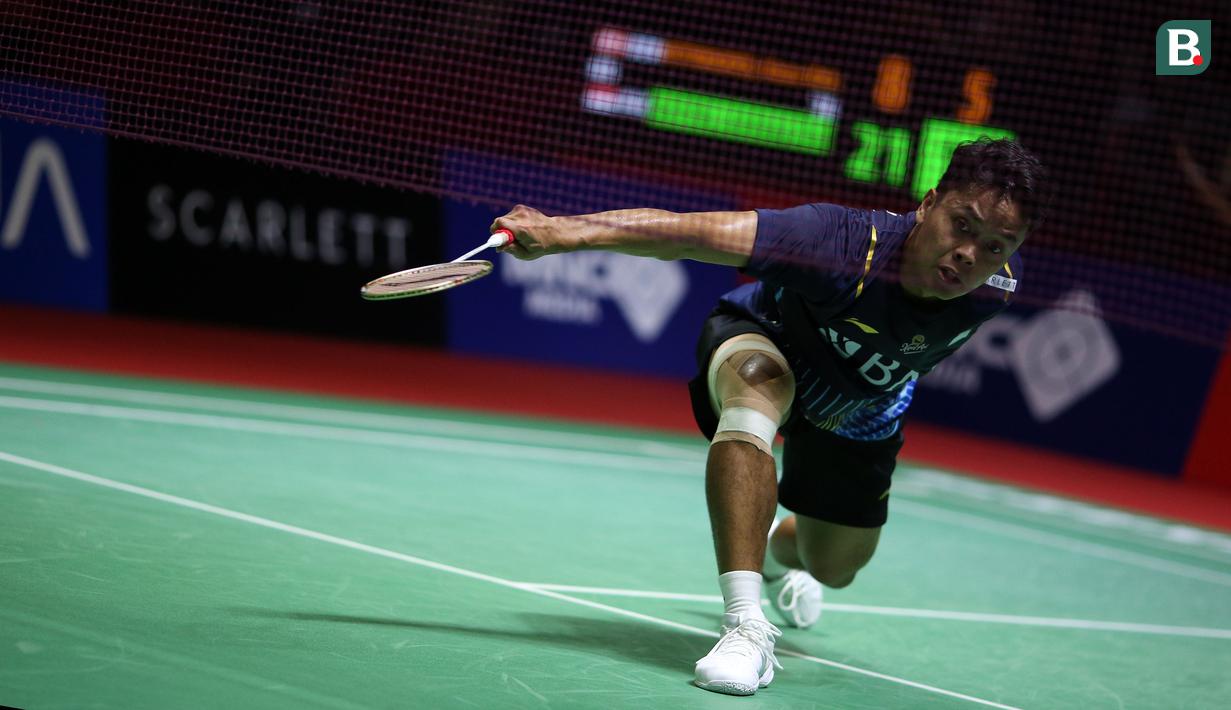 <p>Tunggal putra Indonesia, Anthony Sinisuka Ginting saat menghadapi tunggal putra Denmark, Hans-Kristian Solberg Vittinghus pada laga babak 32 besar Kejuaraan bulu tangkis Indonesia Open 2023 di Istora Senayan, Jakarta, Rabu (14/6/2023). Anthony Sinisuka Ginting menang dua game langsung 21-8, 21-10. (Bola.com/Bagaskara Lazuardi)</p>