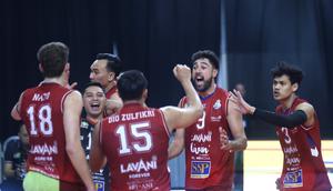 Jakarta LavAni Livin Transmedia mengalahkan Medan Falcons Tirta Bhagasasi dengan skor 3-1 (25-19, 22-25, 31-29, 25-20) pada pertandingan Proliga 2026 di GOR Sabilulungan Jalak Harupat, Kabupaten Bandung, Kamis (22/1/2026). (PBVSI)