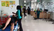 Minibus Suporter PSS Sleman Tabrak Tronton di Tol Madiun, 4 Orang Tewas
