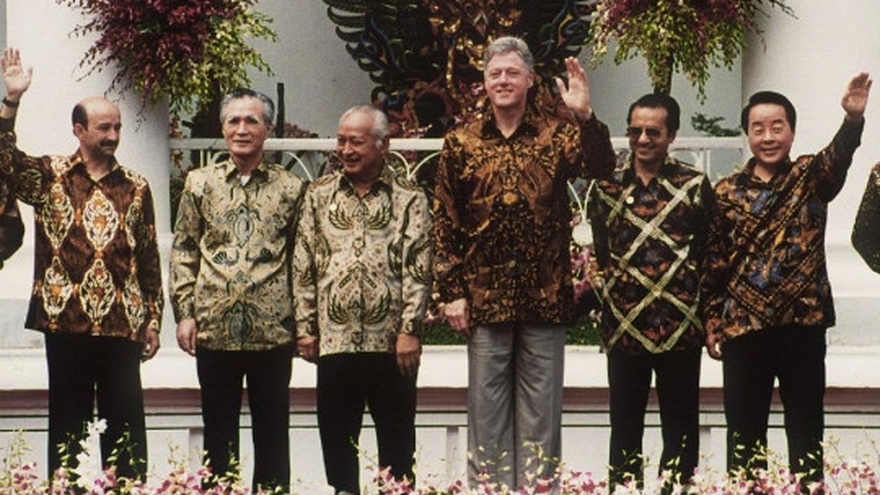 Lucunya para pemimpin dunia dalam balutan busana tradisional