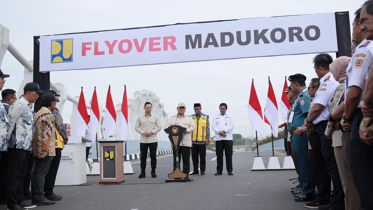 Presiden Prabowo Subianto meresmikan Flyover Madukoro yang terletak di Jalan Yos Sudarso, Kota Semarang, Jawa Tengah. (Dok WIKA)