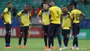 Ekspresi para pemain Ekuador usai kalah dari Chile dalam matchday kedua Grup C Copa America 2019 di Arena Fonte Nova, Salvador, Brasil, Jumat (21/6/2019). Chile melaju ke perempatfinal Copa America 2019. (AP Photo/Natacha Pisarenko)