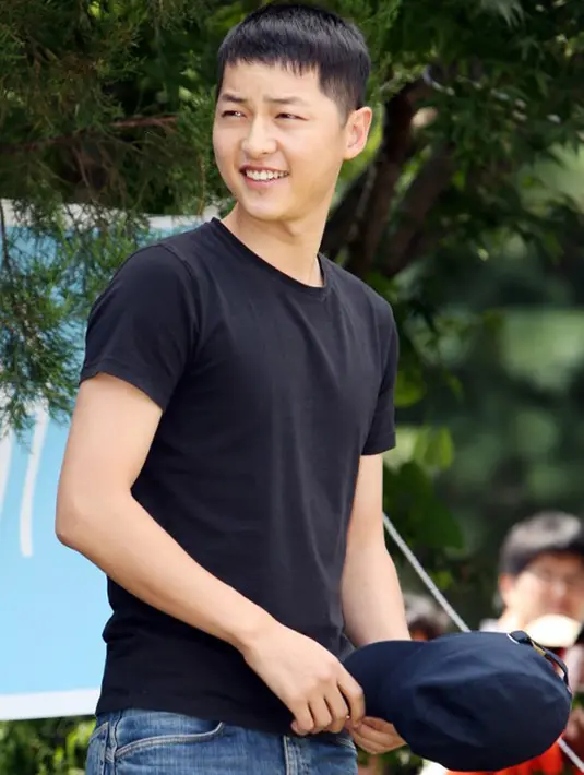 Bukan hanya Song Joong Ki, namun sejumlah musisi dan artis seni peran asal Korea Selatan lainnya sudah memastikan soal kehadirannya di ajang bergengsi tersebut. (AFP/Starnews)