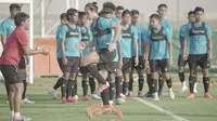 Bek Timnas Indonesia, Ryuji Utomo, berlatih di Dubai, Uni Emirat Arab (UEA). (PSSI).