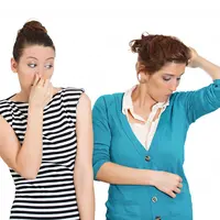 Jangan biarkan bau badan membuat kamu dijauhi oleh teman-teman sekantor. Atasi sekarang juga dengan tips alami berikut ini.
