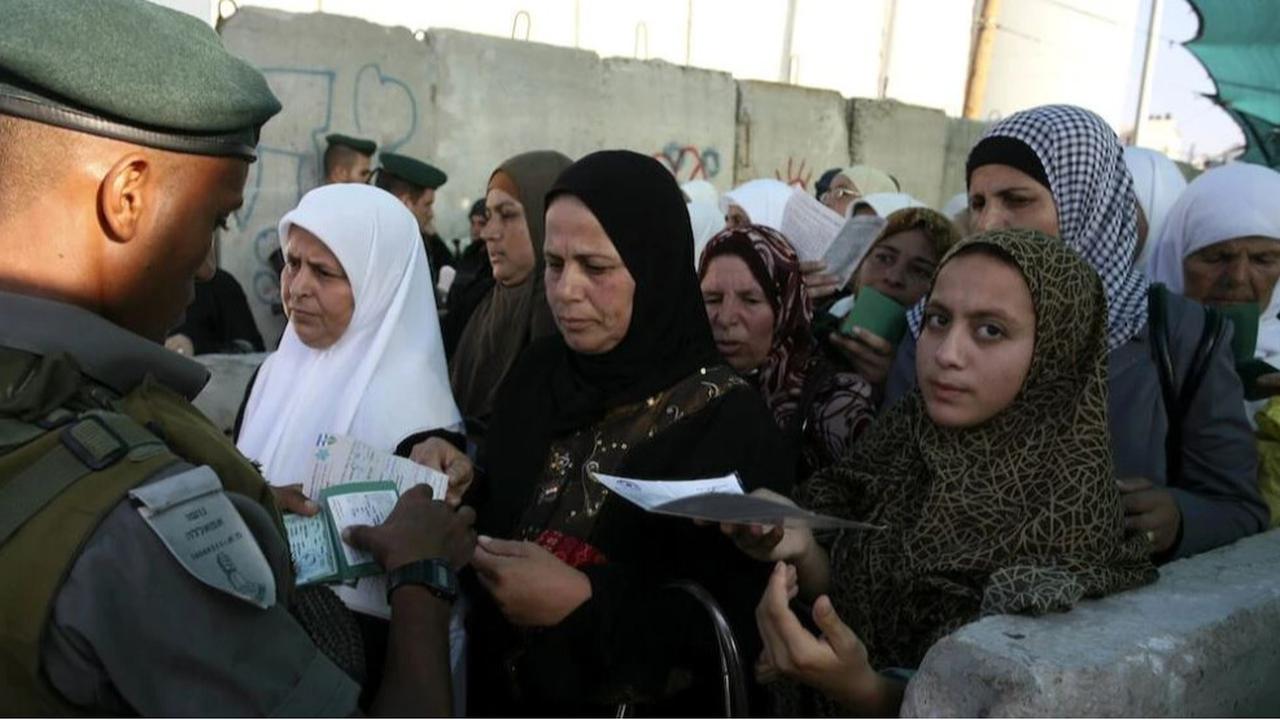 Koran Israel Ungkap Tentara Penjajah Sering Lecehkan Perempuan Palestina di Pos Pemeriksaan Tepi Barat