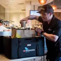 Ilustrasi delivery makanan (Foto: Unsplash.com)