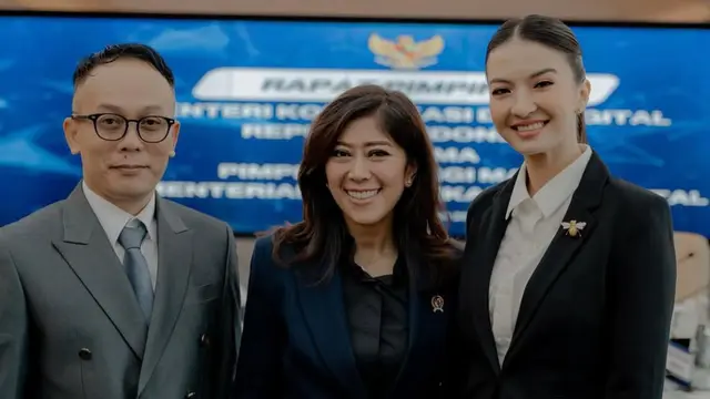 Raline Shah Tampil Formal dan Berkelas dalam Pelantikan Komdigi, Pakai Asesoris Bros Emas (credit: instagram.com/ralineshah)