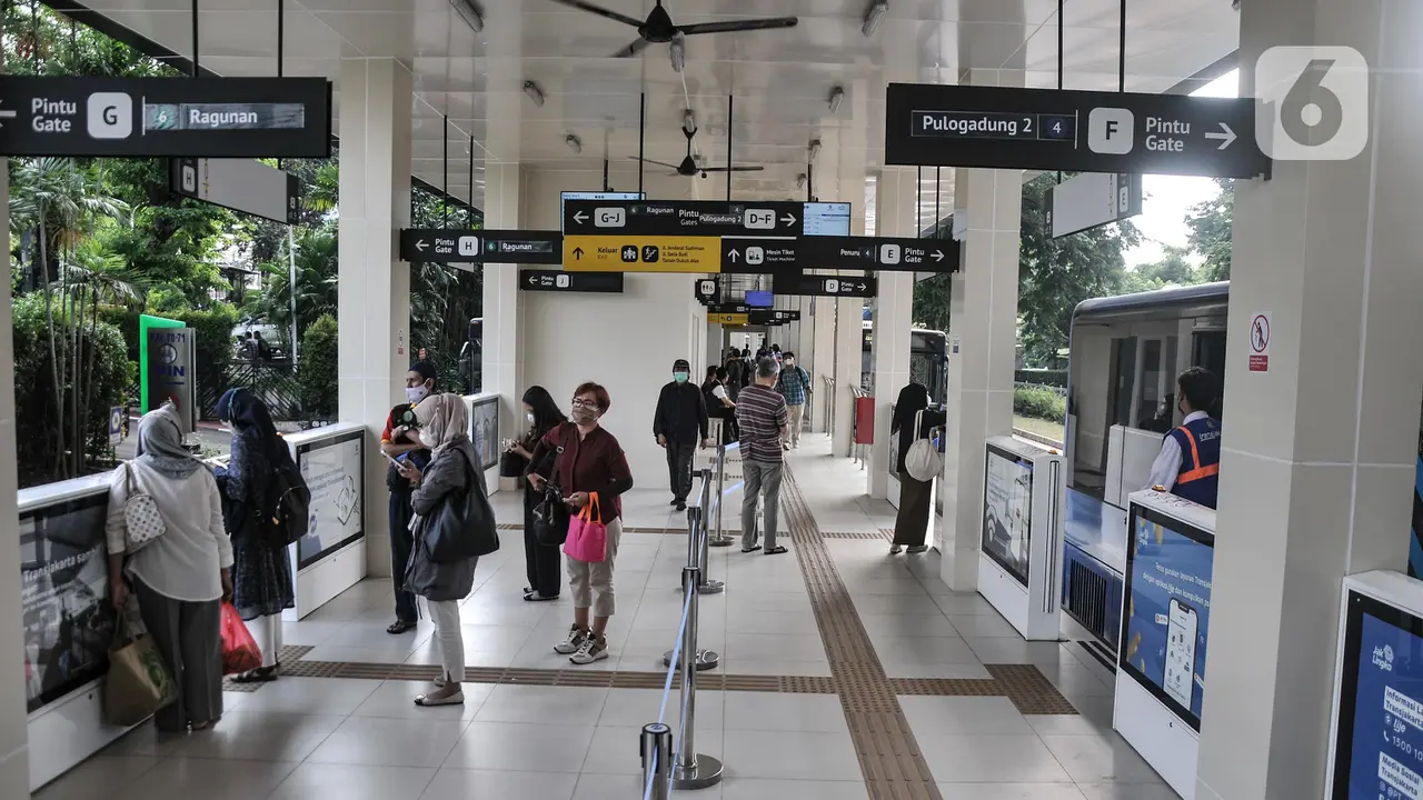 Wajah Baru Halte Transjakarta Dukuh Atas 2