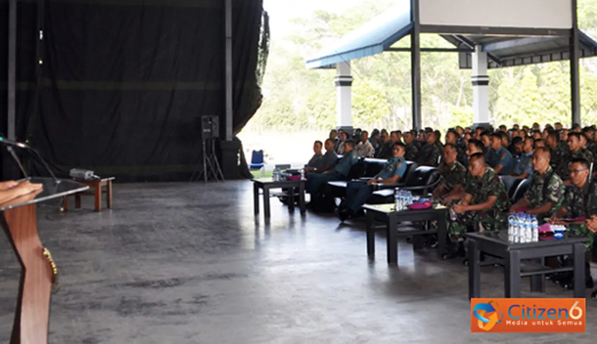 Citizen6, Surabaya: Aspers Dankormar juga menyampaikan, agar seluruh prajurit menyimak apa yang disampaikan oleh Kadisminpers, Kadiskum maupun Kadiskes agar prajurit Korps Marinir menjadi prajurit yang tangguh. (Pengirim: Budi Abdillah).