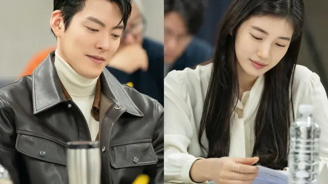 Bae Suzy dan Kim Woo Bin pembacaan naskah untuk drama All the Love You Wish For. (Twitter,com/@netflixKR)