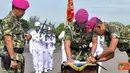 Citizen6, Surabaya: Kolonel Marinir M. Hari telah menempati jabatan baru sebagai Komandan Pangkalan Korps Marinir Surabaya sedangkan Kolonel Marinir Nuri Andrianis Djatmika sebelumnya Komandan Pangkalan TNI AL Malang. (Pengirim: Budi Abdillah)