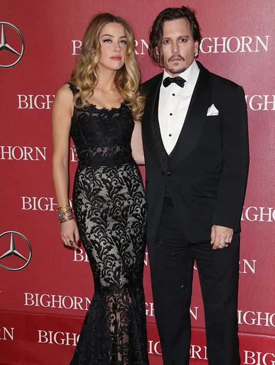 Bersamaan dengan resminya perceraian Johnny Depp dan Amber Heard, harta gono-gini yang menjadi hak Heard pun juga dibayarkan oleh Depp. Senilai $7 Juta, harta tersebut akan didonasikan. (doc.dailymail.com)