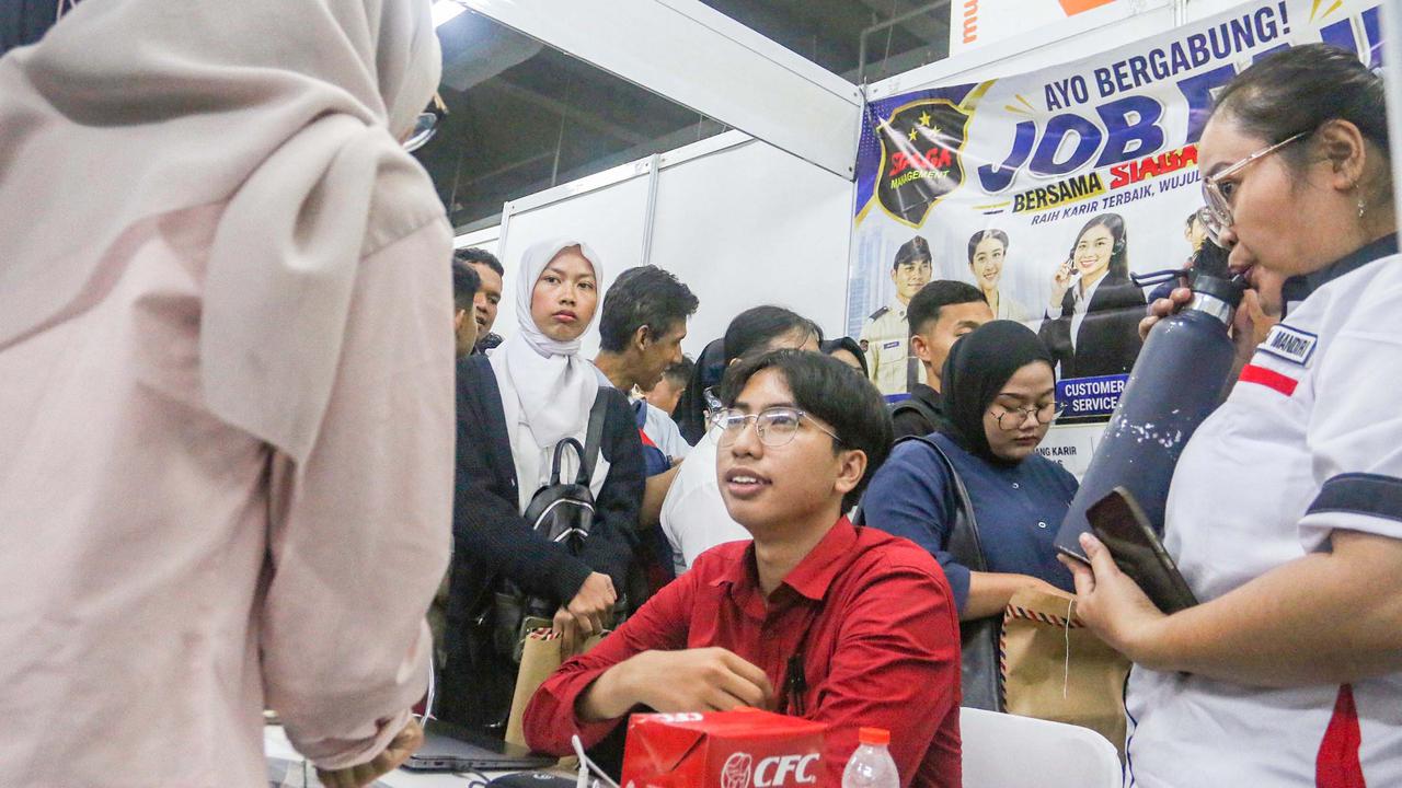 Pencari Kerja Padati Job Fair Depok 2026