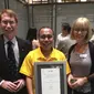 Billy Mambrasar raih penghargaan sebagai alumni paling berpengaruh di Indonesia oleh Pemerintah Australia. (Dok. Istimewa)