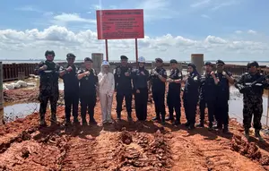 KKP Segel Dua Perusahaan di Riau, Bangun Fasilitas di Atas Laut Tanpa Izin