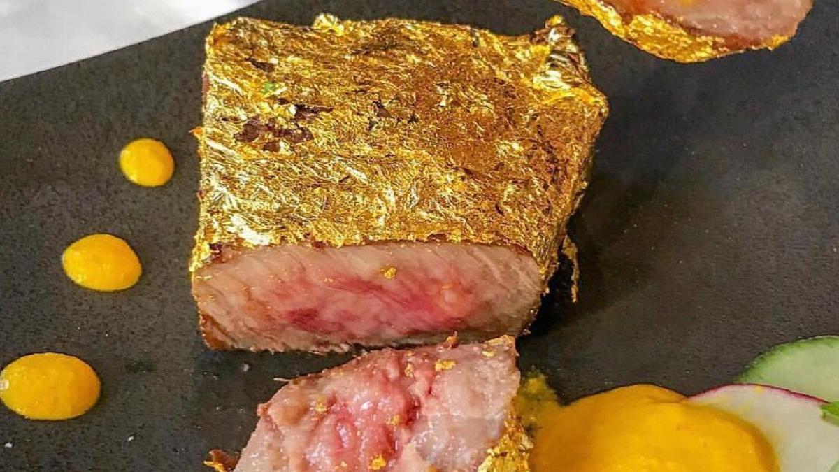 Steak Sapi Mahal Berlapis Emas 24 Karat, Siapa Mau Coba?